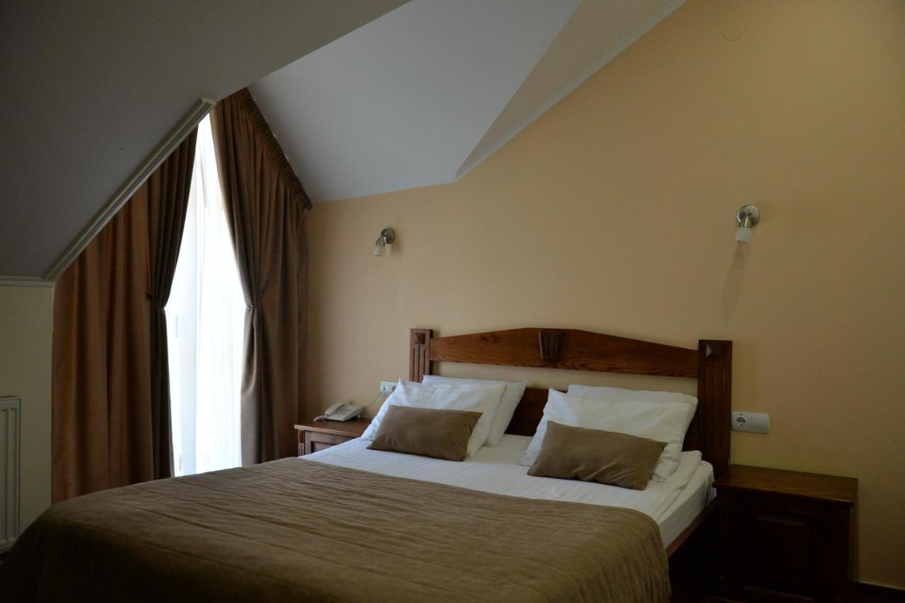 Hotel Kopa - Lviv Eksteriør billede