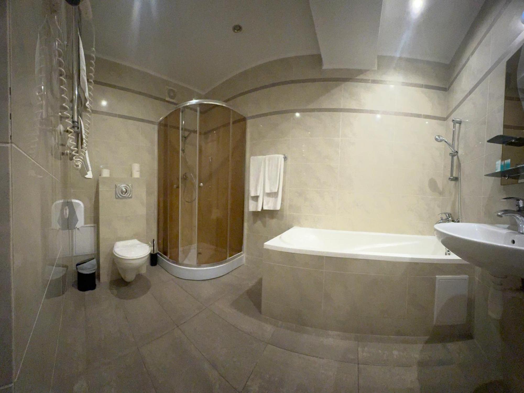 Hotel Kopa - Lviv Eksteriør billede