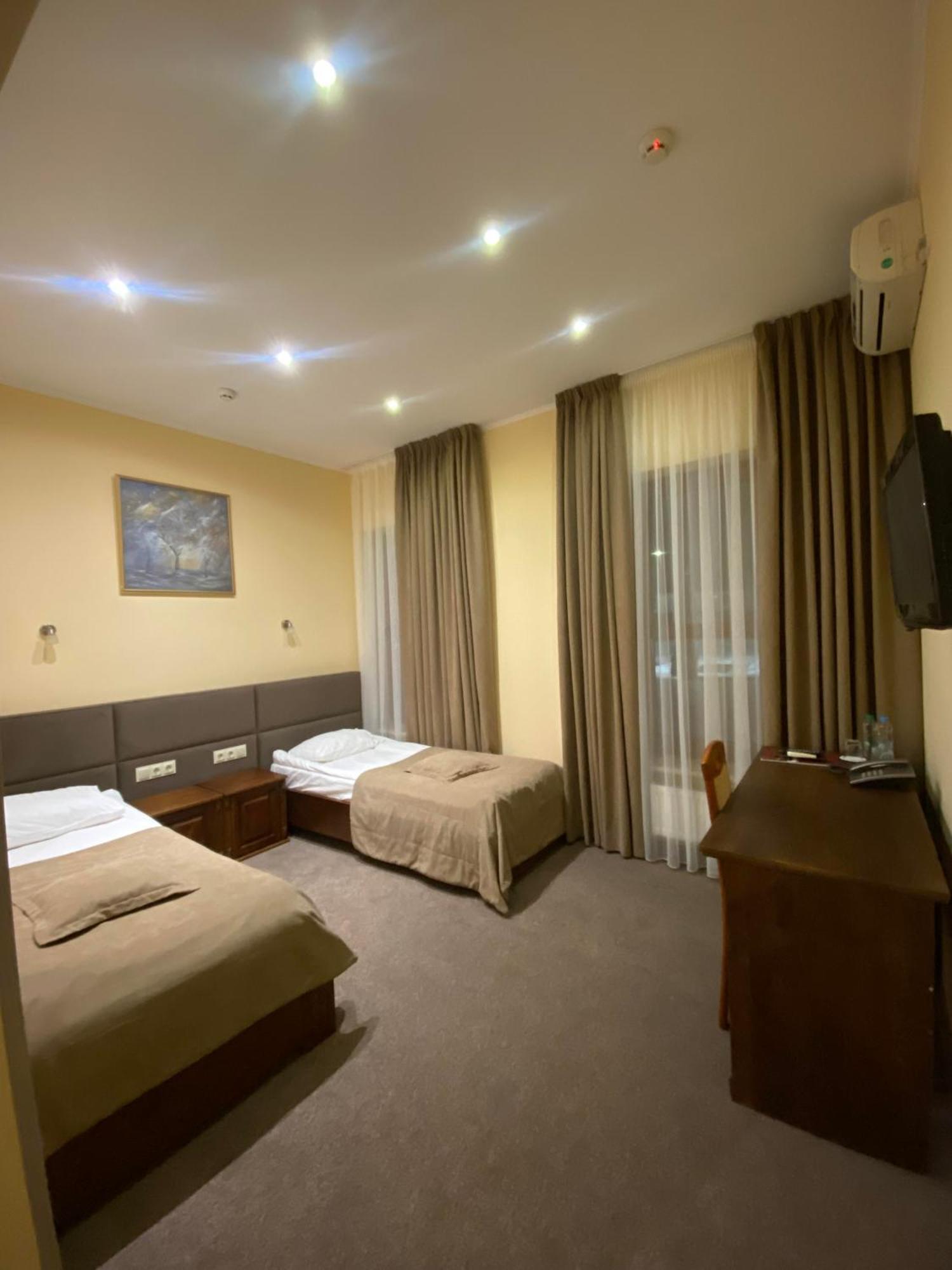 Hotel Kopa - Lviv Eksteriør billede